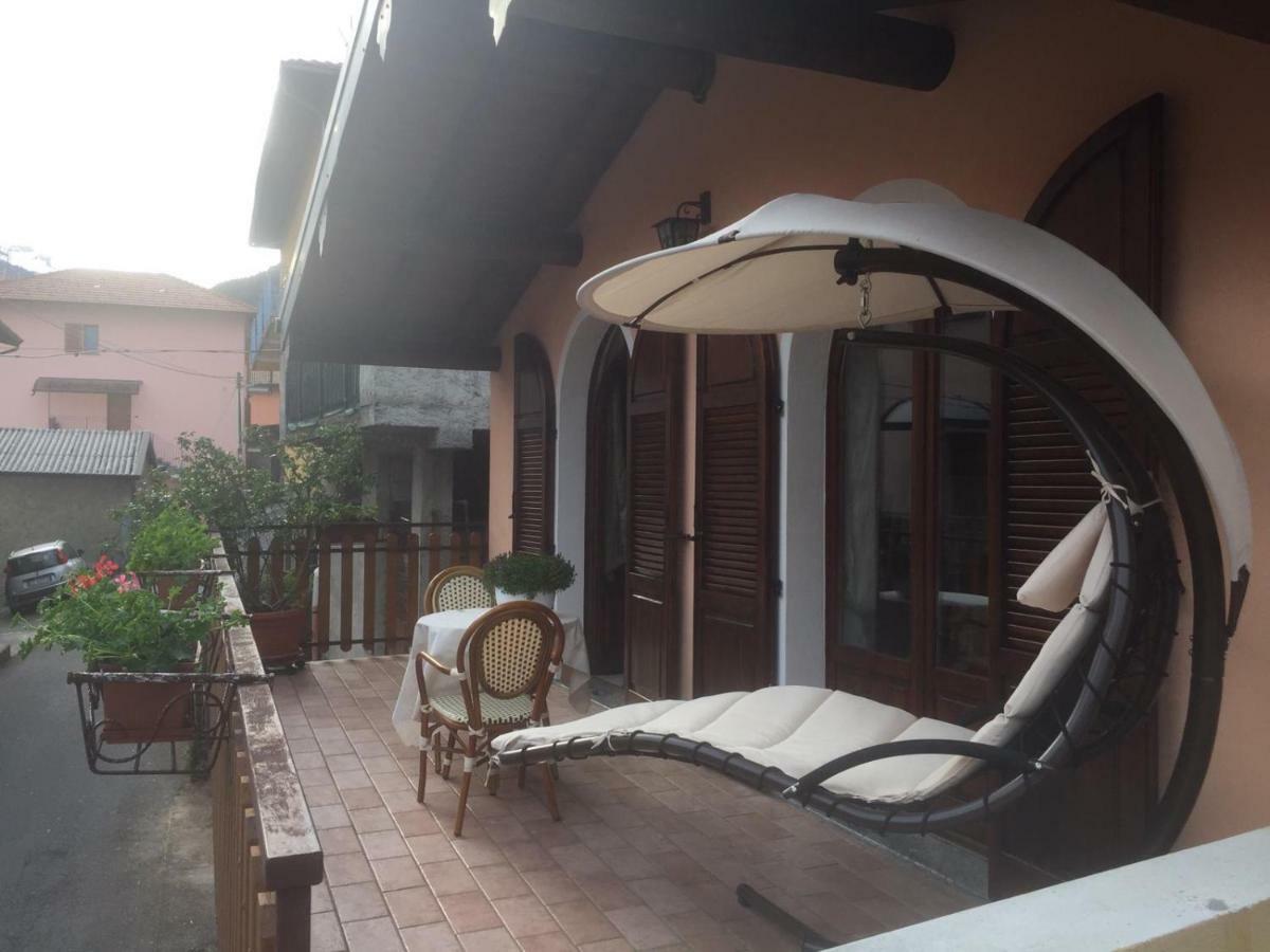 Chalet Con Piscina Garzeno Eksteriør bilde