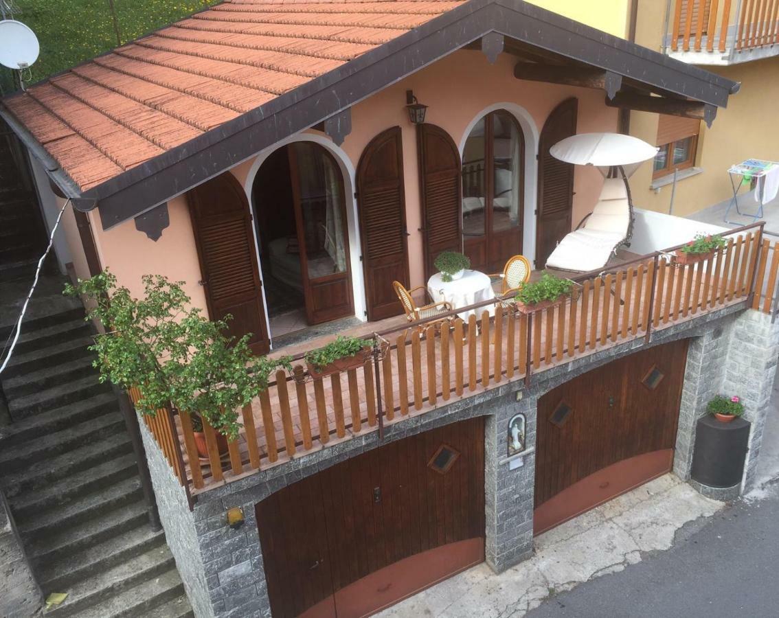 Chalet Con Piscina Garzeno Eksteriør bilde