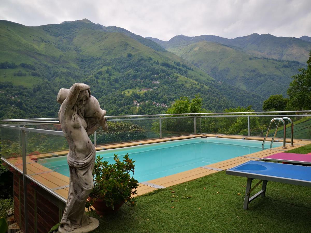 Chalet Con Piscina Garzeno Eksteriør bilde